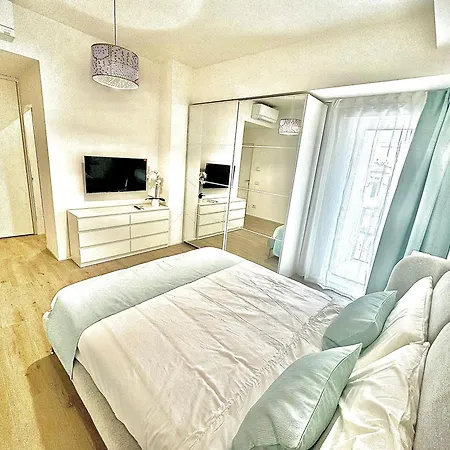 Tonfano Waterfront Penthouse *