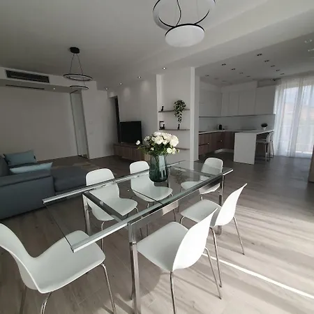 Daire Tonfano Waterfront Penthouse